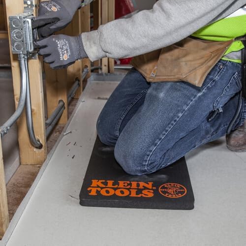 Klein Tools 60135 Kneeling Pads, Adult Men's Soft Thick Closed Cell Soft Foam - Image 3