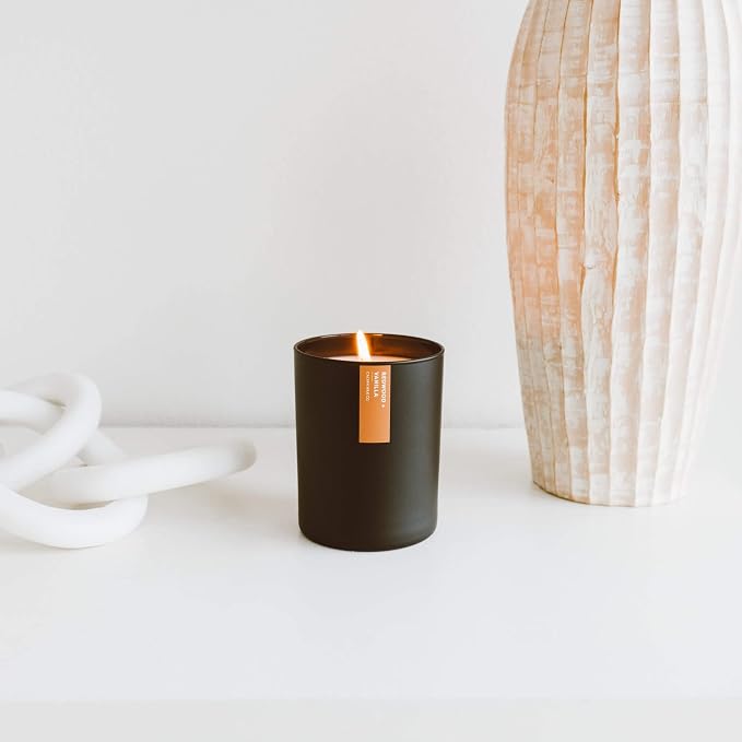 Redwood & Vanilla Scented Candle - Image 8