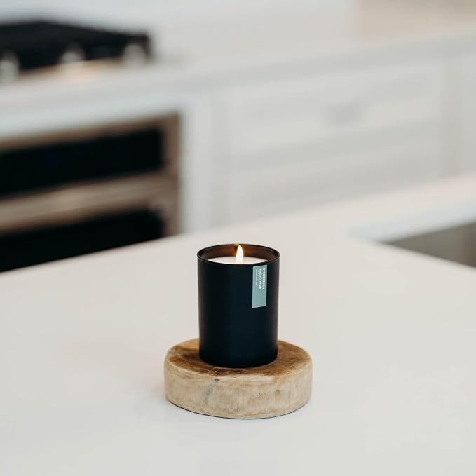 Evergreen & Eucalyptus Scented Candle - Image 7