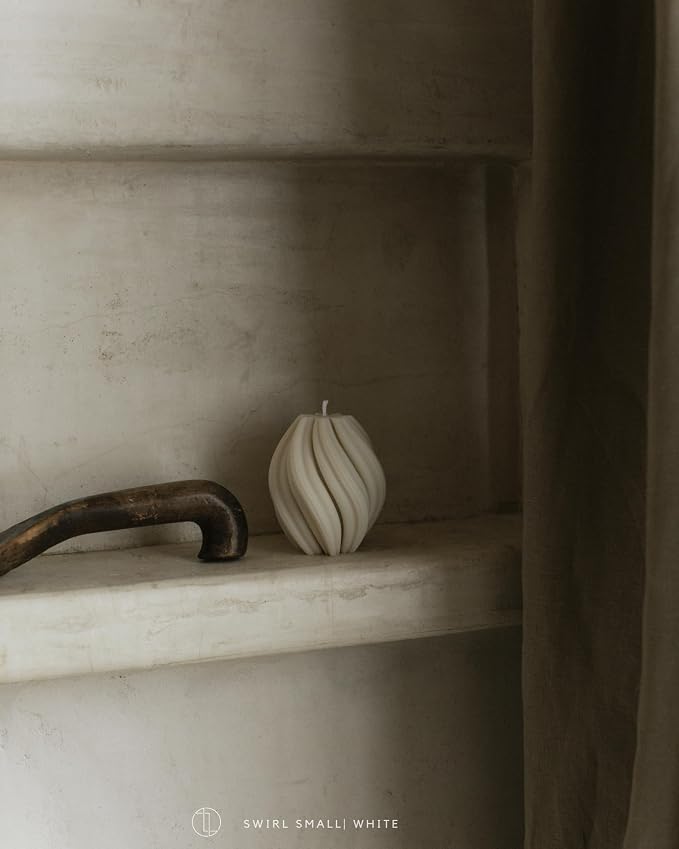 LAWA Swirl Candle - Image 3