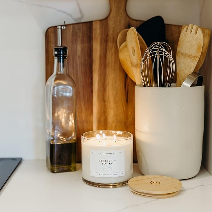 Vetiver & Tonka 3 Wick Scented Candle - Image 5
