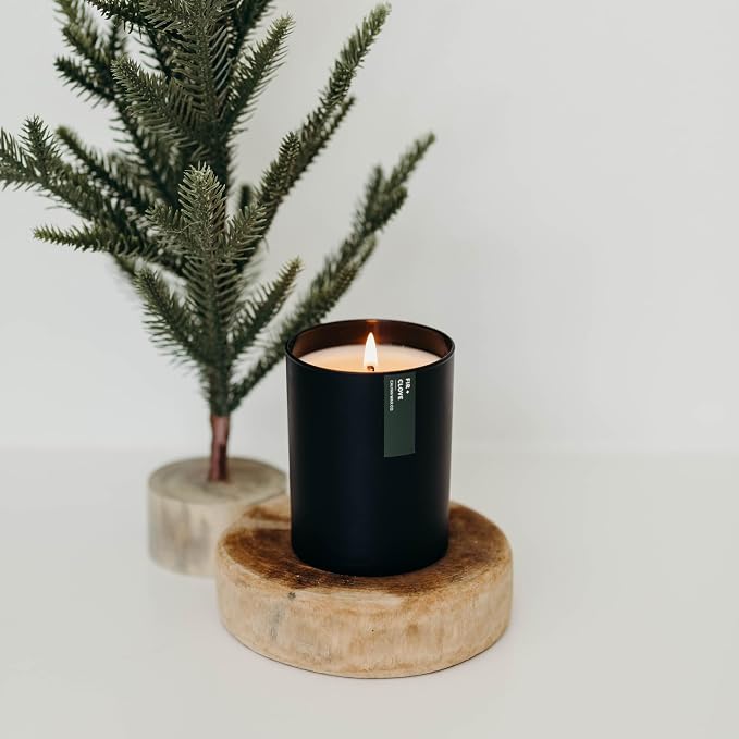 Fir & Clove Scented Candle - Image 5
