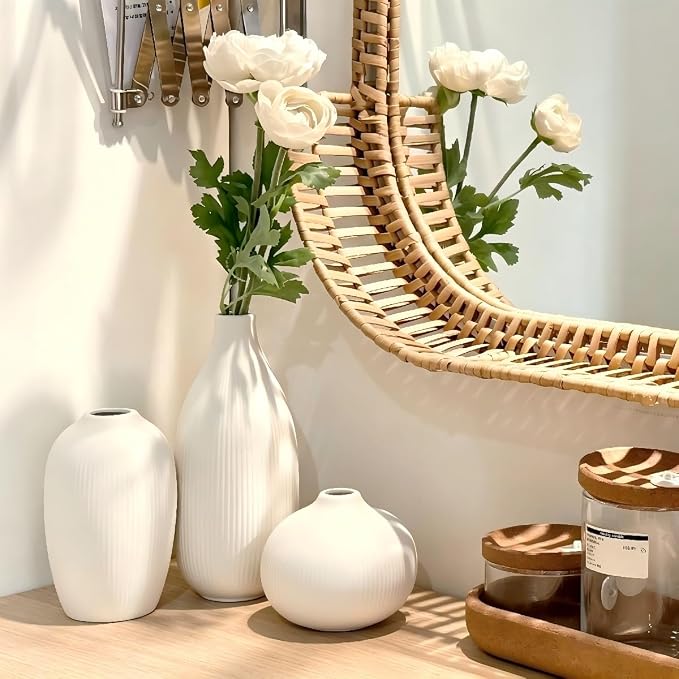 White Ceramic Vase Set of 3 - Image 3