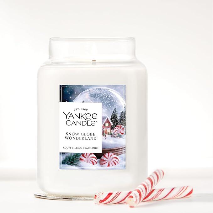 Yankee Candle Snow Globe Wonderland, Christmas Scented Candle, 22oz Large Jar - Image 4
