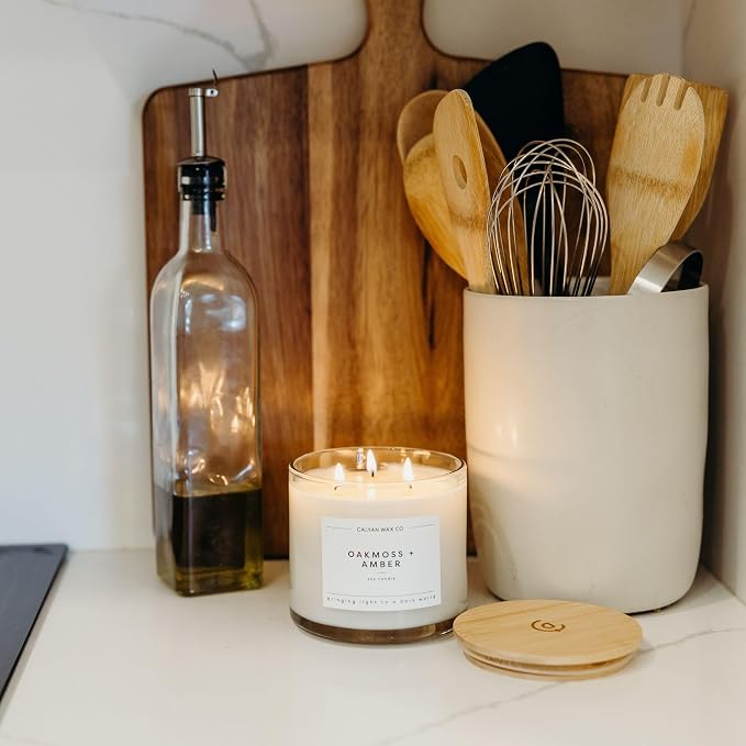 Oakmoss & Amber 3 Wick Scented Candle - Image 5