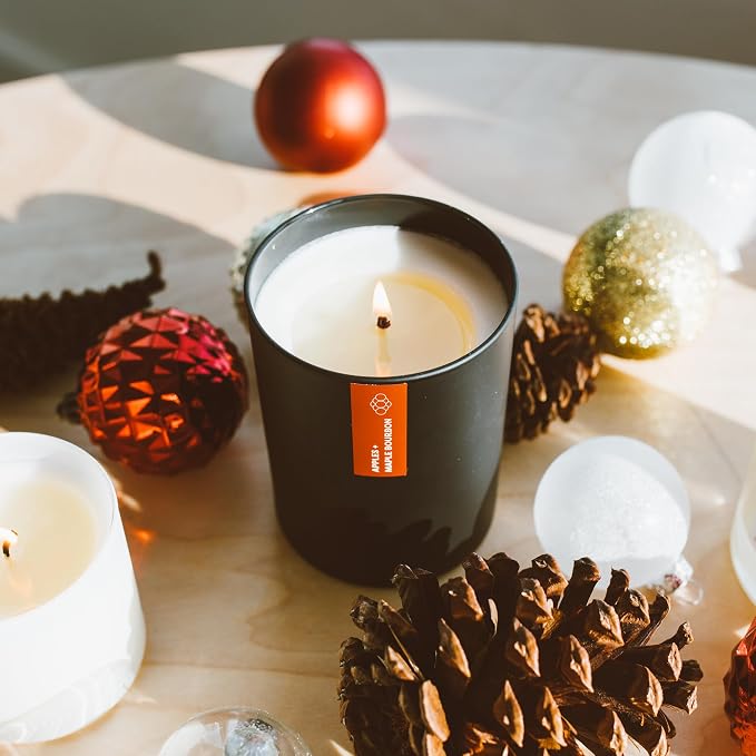 Apples & Maple Bourbon Scented Candle - Image 6
