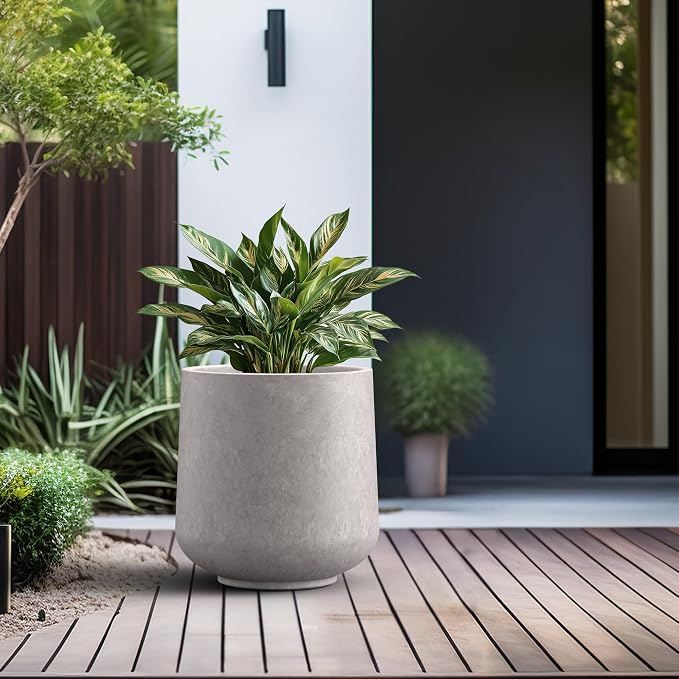 Kante Large Round Curved CON Gray Concrete Planter 16.5" Dia, Outdoor | Rubber - Image 4