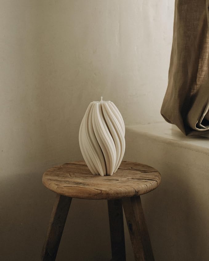 LAWA Swirl Candle - Image 3