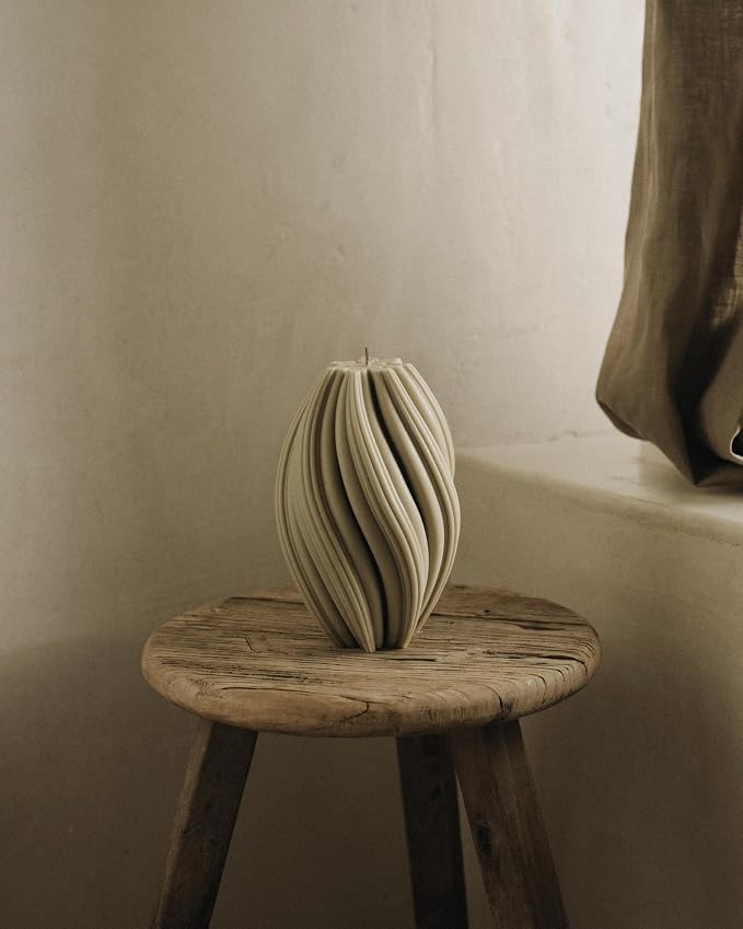 LAWA Swirl Candle - Image 3