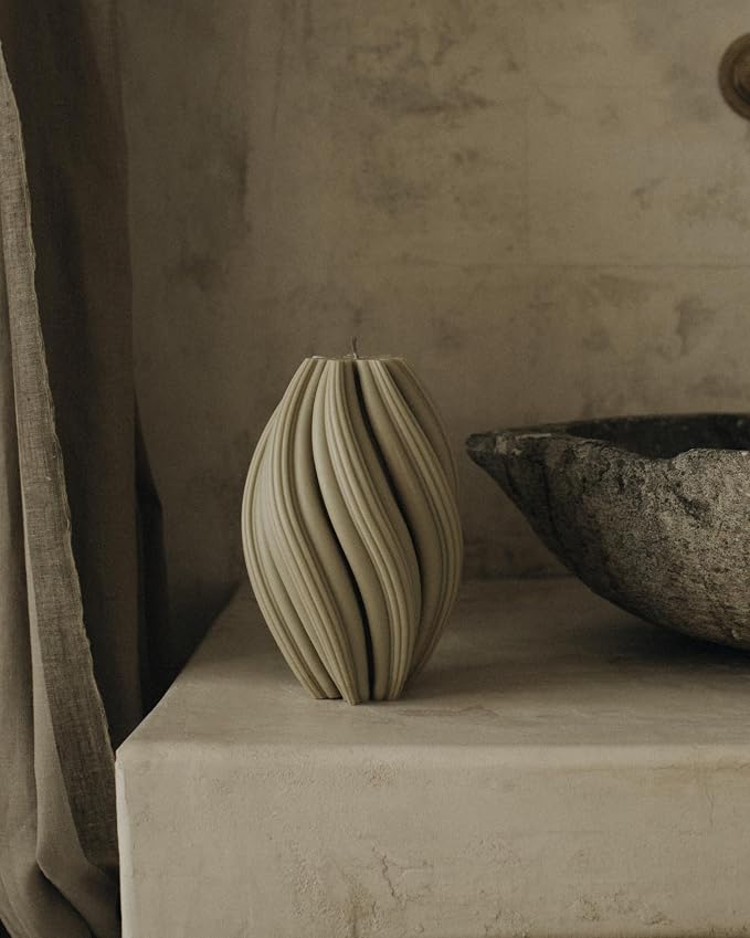 LAWA Swirl Candle - Image 2