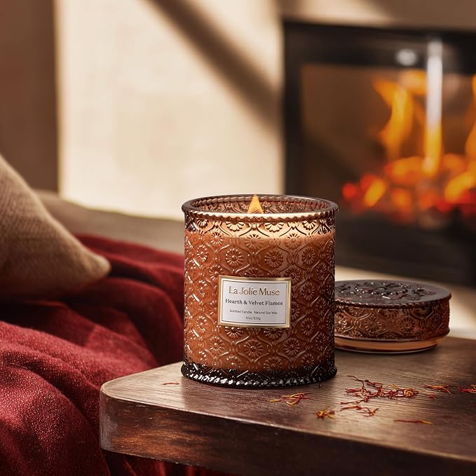 LA JOLIE MUSE Hearth & Velvet Flames Scented Candle - Image 4