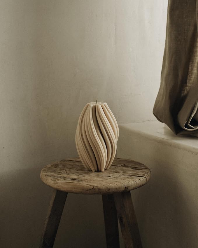 LAWA Swirl Candle - Image 2