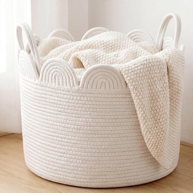 LemonRoad Round Woven Basket White, Cotton Rope Scalloped Edge Tassels by Unknown
