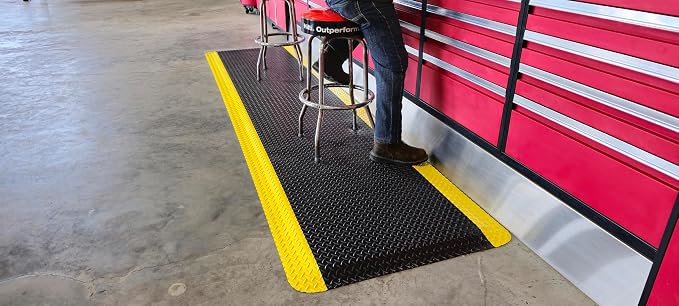 American Classic Diamond Plate Anti-Fatigue Mat – Closed-Cell Polymeric Sponge - Image 2