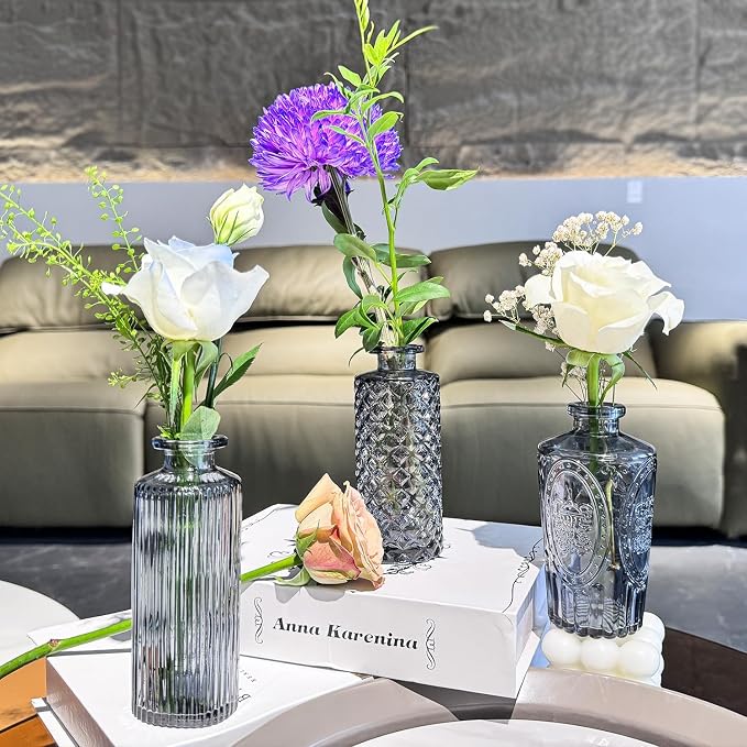 Mini Bud Vases As Wedding Centerpieces - Image 8