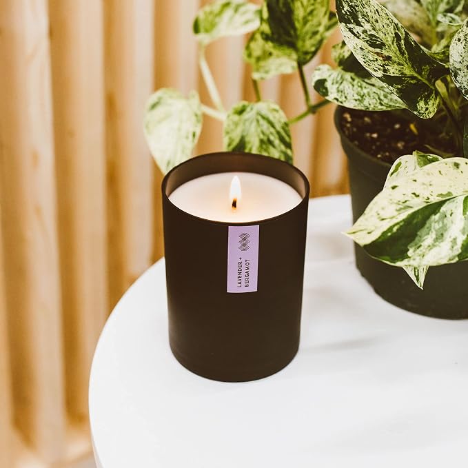 Lavender & Bergamot Scented Candle - Image 5