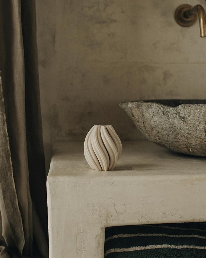 LAWA Swirl Candle - Image 3