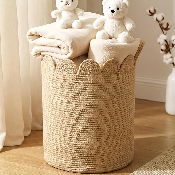 LemonRoad Round Woven Basket Brown, Cotton Rope Scalloped Edge Tassels by Unknown