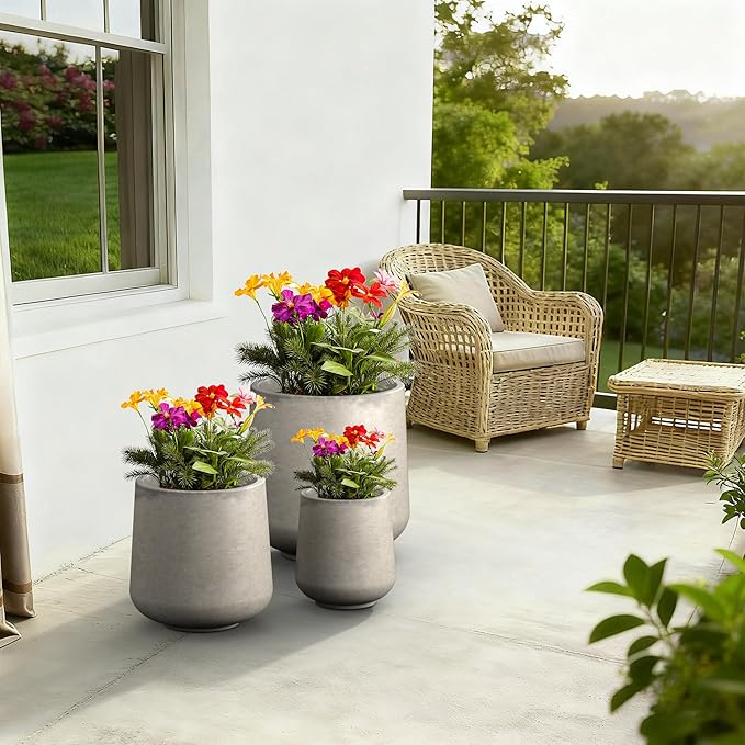 Kante Set of 3 Weathered Concrete Curved Round Planters - Image 4