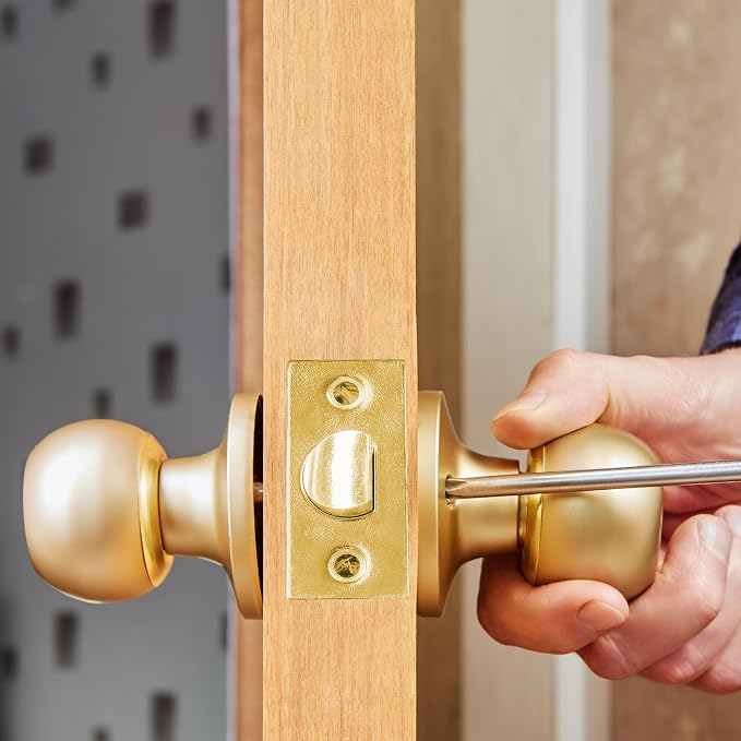 Prime-Line E 2281 Passage Door Latch, 9/32 In. and 1/4 In. Square Drive - Image 4