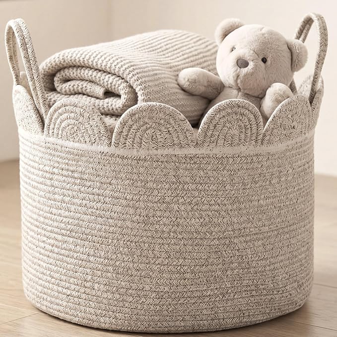 LemonRoad Round Woven Basket Brown Variegated, Cotton Rope Scalloped Edge by Unknown