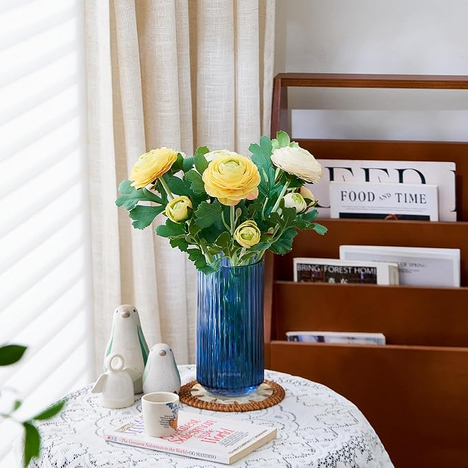 7.5 inch Blue Glass Flower Vase - Image 2